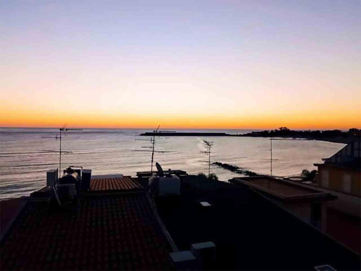 Naxos 101 Apartment A Due Passi Dal Mare Giardini Naxos Exteriör bild